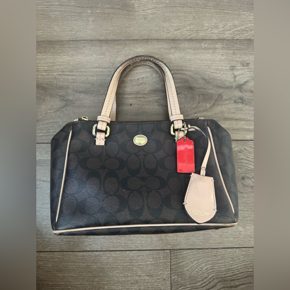 Coach Signature Peyton Brown and Tan shoulder bag - Picture 4 of 12